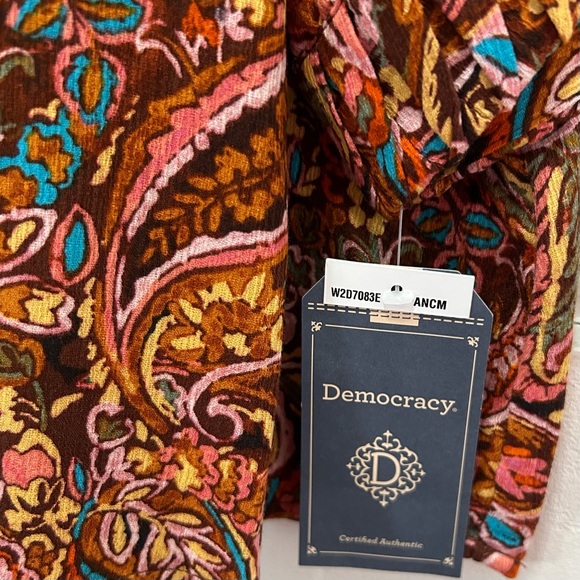 Democracy Paisley Print Split Ruffle V-Neck 3/4 Ruched Sleeve Woven Top NWT 1X - Picture 8 of 8